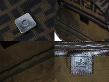 画像をギャラリービューアに読み込む, FENDI フェンディ ショルダーバッグ マンマバケット ズッカ柄 ブラウン ブラック シルバー金具 美品 中古 53611