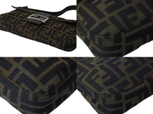 画像をギャラリービューアに読み込む, FENDI フェンディ ショルダーバッグ マンマバケット ズッカ柄 ブラウン ブラック シルバー金具 美品 中古 53611