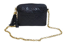 Load image into Gallery viewer, CHANEL シャネル ココマーク チェーンショルダーバッグ 斜めがけバッグ 5番台 ラムスキン ネイビー ゴールド金具 美品 中古 53792