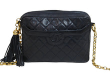 Load image into Gallery viewer, CHANEL シャネル ココマーク チェーンショルダーバッグ 斜めがけバッグ 5番台 ラムスキン ネイビー ゴールド金具 美品 中古 53792