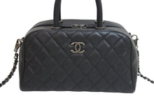 画像をギャラリービューアに読み込む, 極美品 CHANEL シャネル 2WAYハンドバッグ ミニボストン ココマーク キャビアスキン 23番台 ブラック シルバー金具 中古 53979
