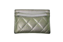 Load image into Gallery viewer, CHANEL シャネル カードケース 名刺入れ マトラツセ ココマーク 31番台 2021年 シルバー 良品 中古 54035