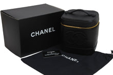 画像をギャラリービューアに読み込む, CHANEL シャネル ココマーク バニティバッグ 縦型 ハンドバッグ 3番台 キャビアスキン ブラック ゴールド金具 美品 中古 54177