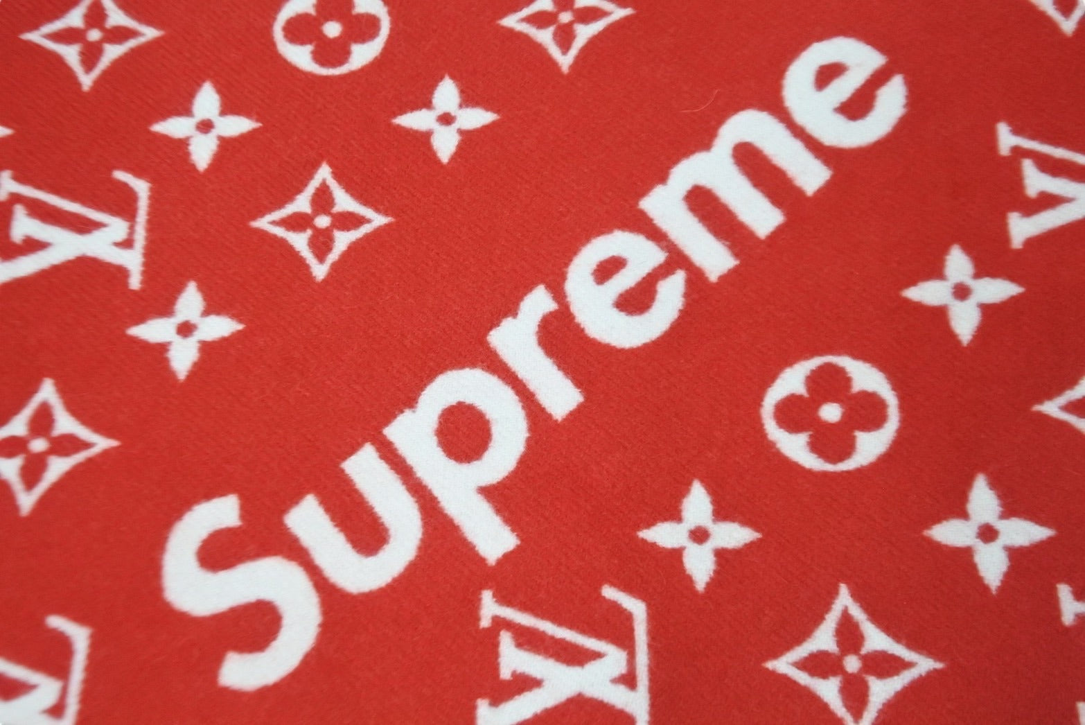 極美品 LOUIS VUITTON ルイ・ヴィトン スカーフ Supremeコラボ