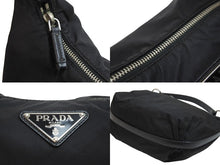 Load image into Gallery viewer, PRADA プラダ ハンドバッグ ワンショルダー 三角プレート ブラック ナイロン BR3332 シルバー金具 良品 中古 54324