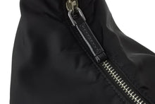 Load image into Gallery viewer, PRADA プラダ ハンドバッグ ワンショルダー 三角プレート ブラック ナイロン BR3332 シルバー金具 美品 中古 54358