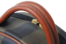 画像をギャラリービューアに読み込む, FENDI フェンディ ぺカン 丸型 ハンドバッグ ロゴ ブラウン ブラック レザー コーティングキャンバス 鞄 良品 中古 54364