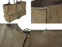 Load image into Gallery viewer, BOTTEGAVENETA ボッテガヴェネタ トートバッグ ザ アルコ トート ブラウン スエード 609175 ゴールド金具 良品 中古 54426