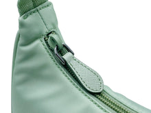 Load image into Gallery viewer, 新品未使用品 PRADA プラダ ハンドバッグ 1NE204 R064 ホーボー ミニバッグ 三角ロゴ金具 グリーン シルバー金具 中古 54617