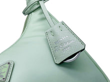 Load image into Gallery viewer, 新品未使用品 PRADA プラダ ハンドバッグ 1NE204 R064 ホーボー ミニバッグ 三角ロゴ金具 グリーン シルバー金具 中古 54617