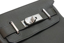 Load image into Gallery viewer, 新品同様 エルメス HERMES アッカドPM U刻印 ワンショルダーバッグ カーキ 新型 シルバー金具 中古 54684