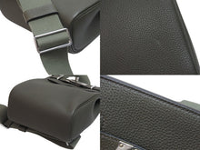 Load image into Gallery viewer, 新品同様 エルメス HERMES アッカドPM U刻印 ワンショルダーバッグ カーキ 新型 シルバー金具 中古 54684