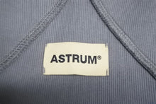 画像をギャラリービューアに読み込む, 極美品 ASTRUM アストルム タンクトップ ノースリーブ グレー コットン ワンポイントロゴ サイズ XXL 中古 54732