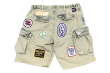 Load image into Gallery viewer, 新品同様 GALLERY DEPT ギャラリーデプト ショートパンツ Kenzie Fatigue カーゴショーツ パッチ ペイント グリーン 32 中古 54743