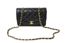 画像をギャラリービューアに読み込む, 極美品 CHANEL シャネル ショルダーバッグ ダイアナ マトラッセ 22cm 4番台 ラムスキン ブラック ゴールド金具 中古 54825