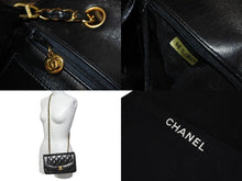 画像をギャラリービューアに読み込む, 極美品 CHANEL シャネル ショルダーバッグ ダイアナ マトラッセ 22cm 4番台 ラムスキン ブラック ゴールド金具 中古 54825