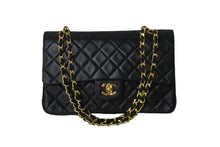 画像をギャラリービューアに読み込む, CHANEL シャネル マトラッセ 25 ショルダーバッグ ダブルフラップ 3番台 ラムスキン ブラック ゴールド 美品 中古 54827
