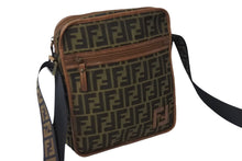 画像をギャラリービューアに読み込む, FENDI フェンディ ショルダーバッグ 7VA152 ズッカ柄 ブラウン キャンバス ゴールド金具 美品 中古 54833
