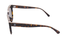 画像をギャラリービューアに読み込む, 極美品 CHANEL シャネル サングラス 1682/S9 バタフライ シェイプ アイウェア 54◻︎20 ブラウン ベージュ シルバー金具 中古 54839