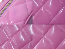 Load image into Gallery viewer, クラウディア期 CHANEL シャネル マトラッセ バニティバッグ 2WAY チェーン ショルダーバッグ パテント 美品 中古 54944