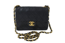 画像をギャラリービューアに読み込む, CHANEL シャネル ショルダーバッグ ミニマトラッセ ココマーク ブラック 1番台 ラムスキン ゴールド金具 美品 中古 54983