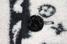 画像をギャラリービューアに読み込む, 新品同様 LOUIS VUITTON ルイヴィトン 23SS LVコミックストラッカー ジャケット ブラック ホワイト M RM231 VY6 HOY60W 中古 55069