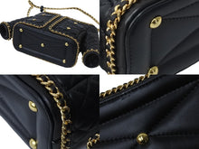 画像をギャラリービューアに読み込む, MOSCHINO モスキーノ キルト ジャケット ショルダーバッグ ラムスキン ブラック ゴールド ロゴ ゴールド金具 美品 中古 55129