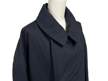 Load image into Gallery viewer, 新品未使用 HERMES エルメス コート ジャケット PT9608 中綿 ネイビー ナイロン コットン シルバー金具 サイズ50 中古 55155