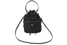 Load image into Gallery viewer, 極美品 PRADA プラダ 巾着 ナイロン 2WAY ショルダーバッグ ゴールド金具 トライアングルロゴ レザー 鞄 中古 55236