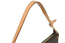 画像をギャラリービューアに読み込む, LOUIS VUITTON ルイヴィトン ハンドバッグ ポシェットアクセソワール M51980 モノグラム ゴールド金具 美品 中古 55242