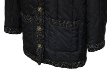 画像をギャラリービューアに読み込む, 新品同様 CHANEL シャネル ジャケット ブルゾン ココマーク ブラック ポリアミド ツイード 38 P60016V45660 中古 55268