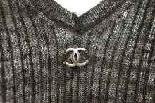 画像をギャラリービューアに読み込む, 極美品 CHANEL シャネル ココマーク ニット カットソー 99P カーキ Vネック 半袖 ロゴ P12593V00565 トップス サイズ40 中古 55323