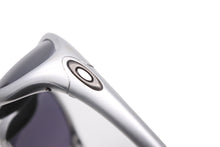 画像をギャラリービューアに読み込む, OAKLEY オークリー トゥエンティ XX サングラス シルバー 小物 アクセサリー アイウェア メガネ 美品 中古 55401