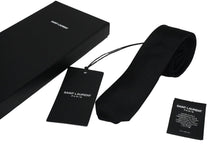 画像をギャラリービューアに読み込む, YVES SAINT LAURENT イヴサンローラン シグネチャー イブニングスキニータイ ネクタイ 7200953Y0431000 美品 中古 55417