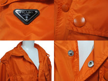 Load image into Gallery viewer, PRADA プラダ ブルゾン ベスト ナイロンジャケット 2WAY オレンジ サイズM SC560 S212 1WQ9 美品 中古 55421