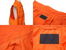 Load image into Gallery viewer, PRADA プラダ ブルゾン ベスト ナイロンジャケット 2WAY オレンジ サイズM SC560 S212 1WQ9 美品 中古 55421