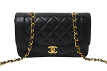 画像をギャラリービューアに読み込む, 極美品 CHANEL シャネル チェーンショルダーバッグ ダイアナマトラッセ 22cm 3番台 ブラック ゴールド金具 中古 55472