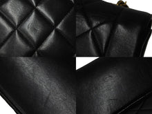 画像をギャラリービューアに読み込む, 極美品 CHANEL シャネル チェーンショルダーバッグ ダイアナマトラッセ 22cm 3番台 ブラック ゴールド金具 中古 55472