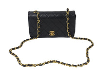 Load image into Gallery viewer, CHANEL シャネル マトラッセ フルフラップ チェーン ショルダーバッグ 1番台 ブラック ラムスキン ゴールド金具 美品 中古 55502