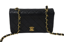 Load image into Gallery viewer, CHANEL シャネル マトラッセ フルフラップ チェーン ショルダーバッグ 1番台 ブラック ラムスキン ゴールド金具 美品 中古 55502