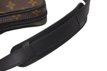 Load image into Gallery viewer, LOUIS VUITTON ルイヴィトン ショルダーバッグ モノグラム・ソーラーレイ ユティリティ・サイドバッグ M44477 美品 中古 55548