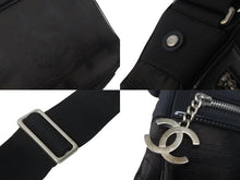 Load image into Gallery viewer, CHANEL シャネル ニュートラベルライン ショルダーバッグ 10番台 ココマーク ロゴ 斜め掛け シルバー金具 ブラウン 美品 中古 55551