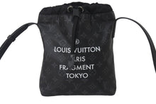 Load image into Gallery viewer, LOUIS VUITTON ルイヴィトン ショルダーバッグ 巾着 フラグメント 藤原ヒロシ ナノバッグ M43418 ノワール 美品 中古 55589