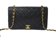 Load image into Gallery viewer, CHANEL シャネル ショルダーバッグ マトラッセ 23 シングルフラップ チェーンショルダーバッグ 1番台 ゴールド金具 美品 中古 55633