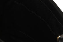 Load image into Gallery viewer, 極美品 CHANEL シャネル ココボタン チェーンショルダーバッグ キルティング 27番台 カーフ ブラック シルバー金具 中古 55680