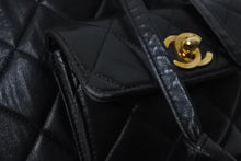 画像をギャラリービューアに読み込む, CHANEL シャネル リュック デイパック ブラック レザー ココマーク 3番台 ゴールド金具 良品 中古 55767
