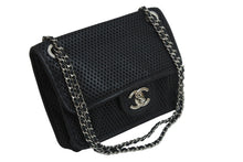 画像をギャラリービューアに読み込む, 新品同様 CHANEL シャネル ショルダーバッグ 17番台 フレンチリビエラ パンチングレザー ブラック シルバー金具 中古 55797