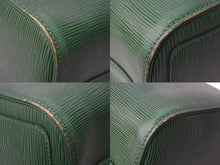 Load image into Gallery viewer, LOUIS VUITTON ルイヴィトン ハンドバッグ M43014 スピーディ25 エピレザー ボルネオグリーン ゴールド金具 良品 中古 55883