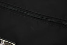 Load image into Gallery viewer, 極美品 PRADA プラダ ショルダーバッグ メッセンジャー トライアングルロゴ ブラック ナイロン 1BD671 ブラック 中古 55903