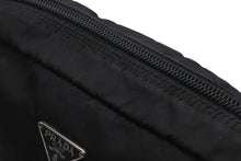 Load image into Gallery viewer, PRADA プラダ ポーチ トライアングルロゴ ブラック ナイロン シルバー 金具 良品 中古 55904